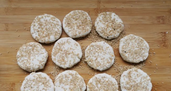 不用|糯米粉最好吃的做法,开水一烫一搅,香甜酥脆,出锅孩子吃美了