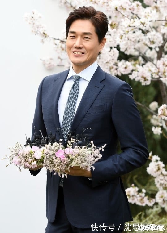 39岁韩流鼻祖李贞贤大婚,众女星出席现场