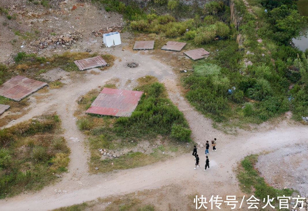 在鹿晗頭上“動(dòng)刀子”，帶嘉賓荒島生存，這節(jié)目也太敢拍了