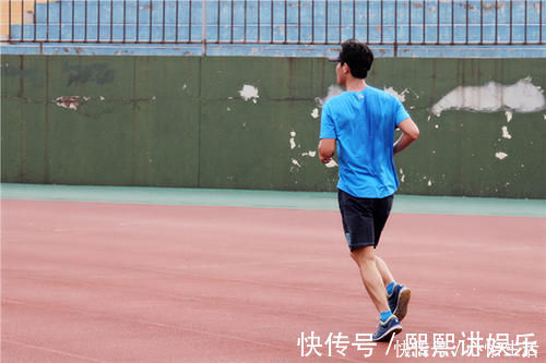 身体|男性过了40岁,若还能坚持2个动作,说明身体强健有魅力