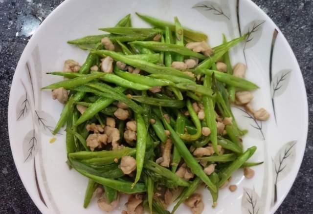 别错过|冷天,碰到别错过吃的菜,钙比鸡肉高,4块钱一斤不贵,别不懂吃