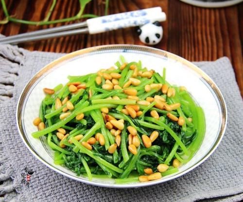春天，常给家人吃这道菜，养肝护肝，排毒通便，全家身体棒！