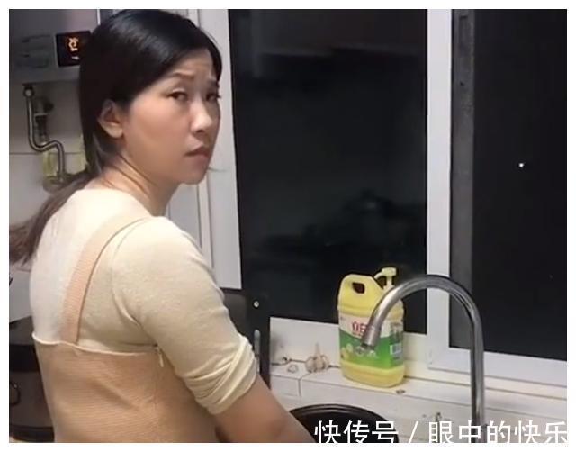 妈妈|浙江男孩叫妈妈开“微型家长会”,妈妈一脸疑惑,听懂后瞬间暴怒