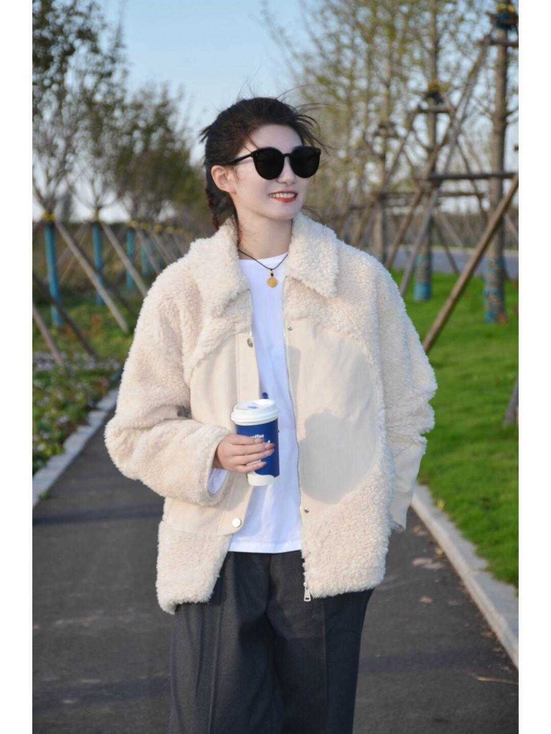 减龄 冬天造型不全是沉闷的!学会“上浅下深”的穿法,明艳又减龄