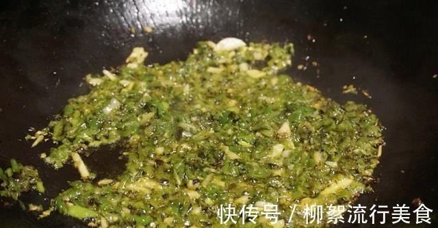 风味|独特风味烧椒鳝鱼,口感脆嫩,咸香下饭,2碗米饭不够吃!