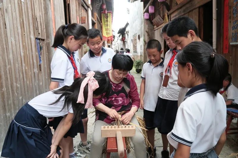 草鞋|缙云这群学生每周古村学艺，老师都是手艺人！