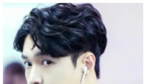 节目|张艺兴:上节目后恶评不断,他是如何从顶流变成“老鼠屎”的?