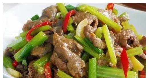 芹菜|孩子每天坚持健身力气大了不少，多吃清爽菜，增强力量身体棒