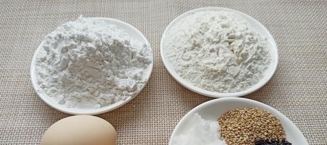 家中有糯米粉的试下这做法，外酥里糯，营养又解馋，比面包好吃