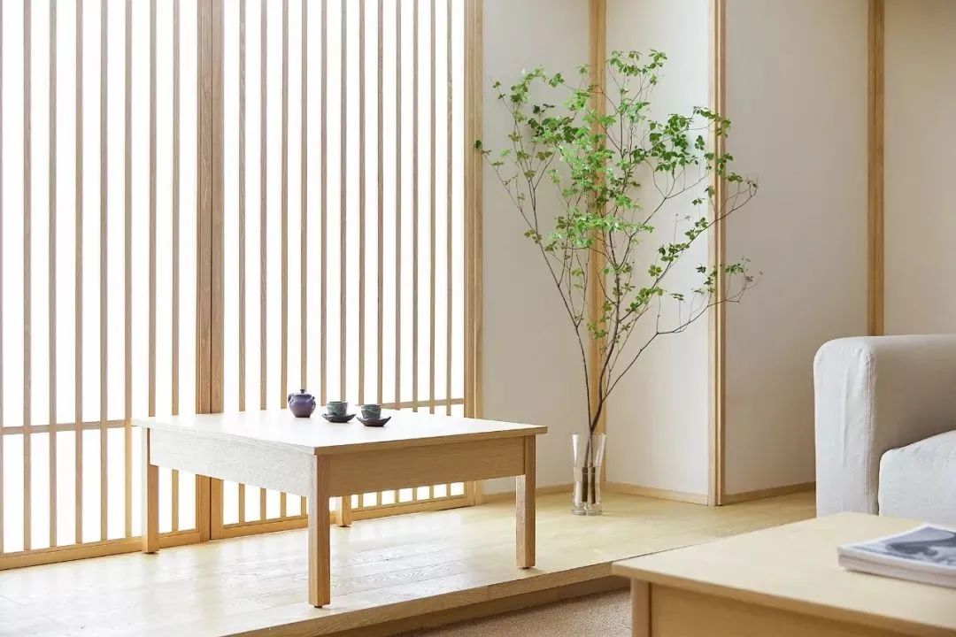 书桌|380㎡现代，返璞归真、朴素从容，这样的设计令人很轻松