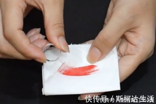 头发 过期的口红不要扔,涂在纸巾上这样用,太厉害了,一年能省不少钱
