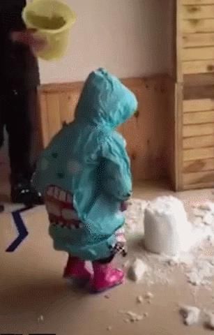 “南方人穿拖鞋到东北旅游?!”哈哈哈哈哈哈哈哈哈