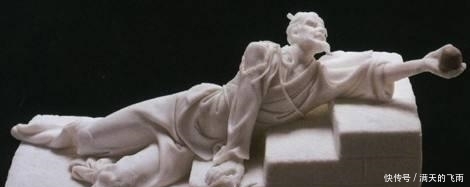 方方正正|和氏璧是个环状圆形的玉石,为什么能被雕刻成方方正正的玉玺呢?