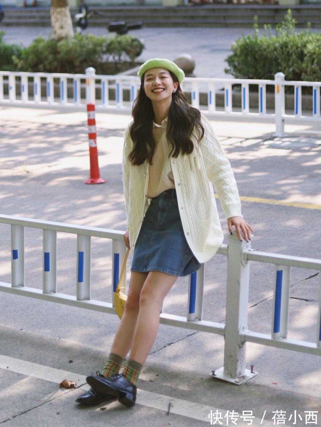 乐福鞋|今年春季火了这3条半身裙,配毛衣和西装都很合适,好看还实用