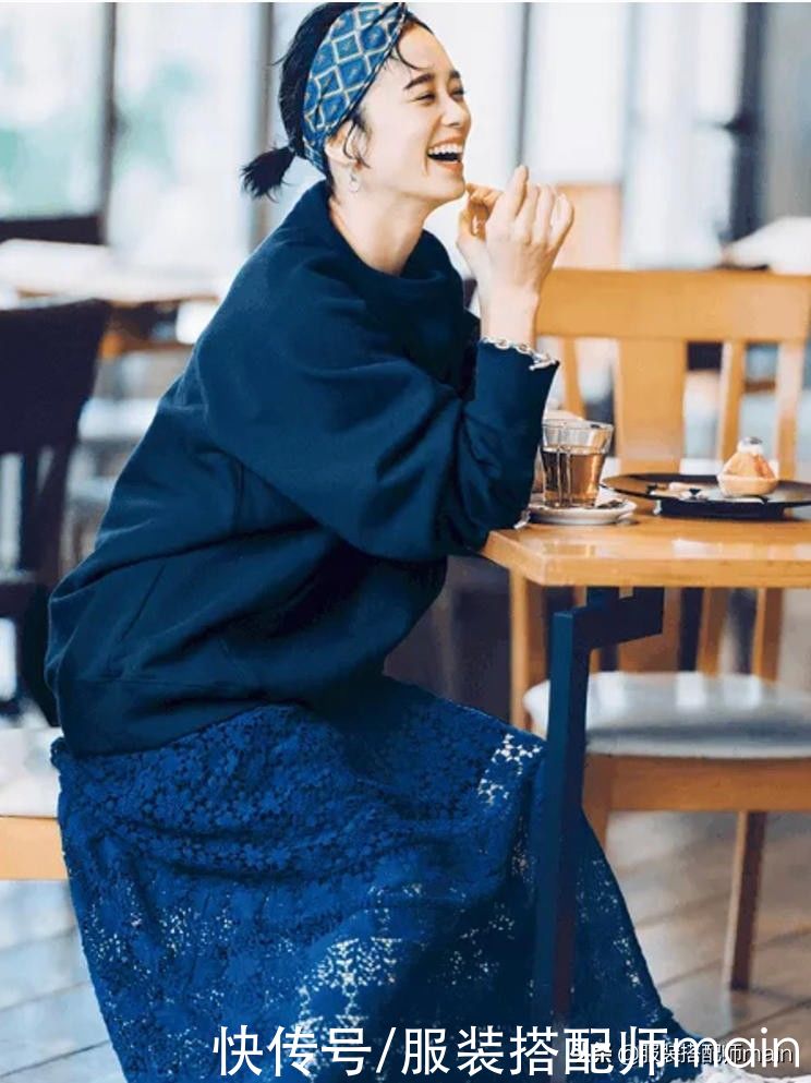 翻倍|丝巾别只会系脖子！掌握这4个技巧，普通人也能气质翻倍