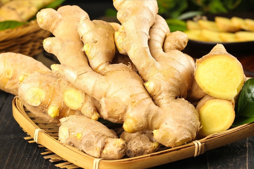 生姜吃不完，保存有难度，教你1个好方法，放半年都新鲜饱满