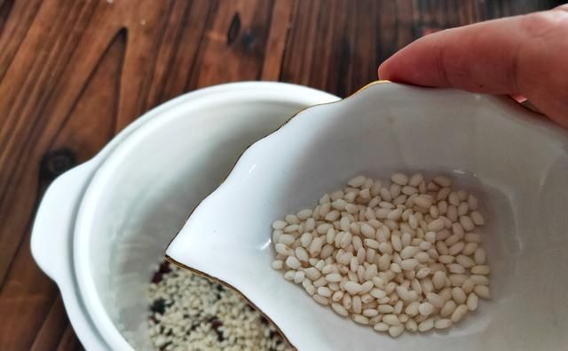 贫血最怕这食材,这样做每天喝一碗,补血养颜气色好,女人要常喝