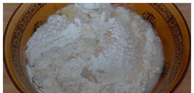 猪肉大葱包|猪肉大葱包好吃有秘诀，教你调馅小技巧，馅香汁浓，吃5个不解馋