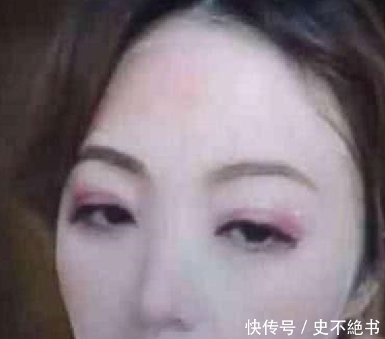 卸妆|婚礼过后新娘当场卸妆,看到真实容貌,网友:新郎你眼瞎呀