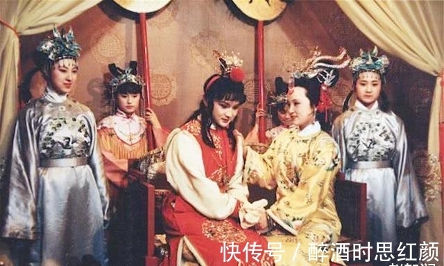 靠山&红楼梦:贾家的大靠山并非贾元春而是她,她死后贾家一蹶不振