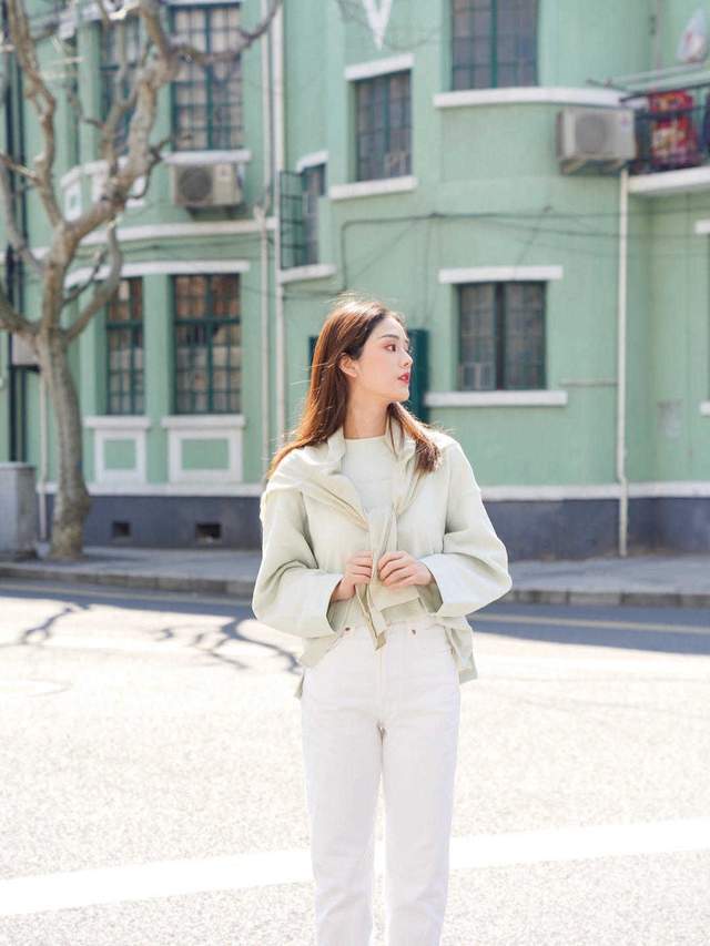 卫衣 卫衣下装别配裙子,太土气了,今年流行这6种搭配,时髦又洋气