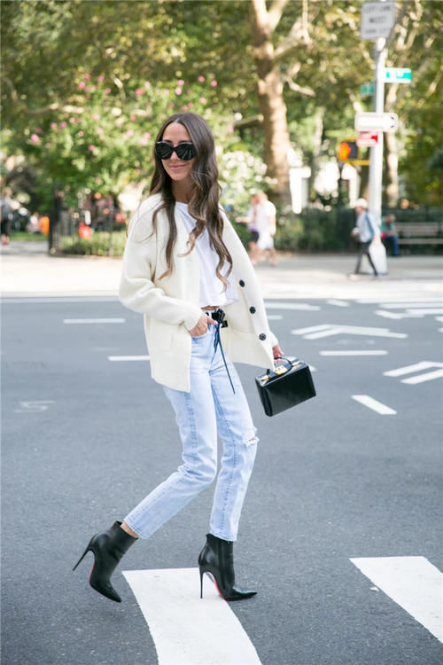 短款针织开衫怎么穿？学学这些潮人们的穿法，特时髦