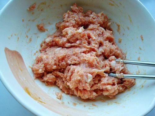 这肉丸子做法一定要吃，不腥不柴，香嫩弹滑，照做必好吃