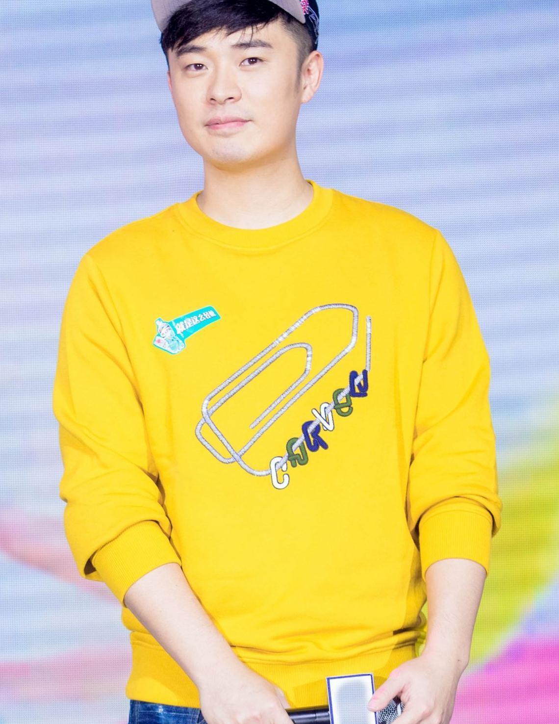 杨颖|郑恺首次回应不离《跑男》原因,六字惹人泪目,李晨杨颖都沉默了