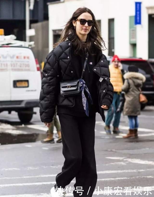 搭配|答应我,穿羽绒服时,最好别配这2双鞋,多穿另外3双,显瘦显高