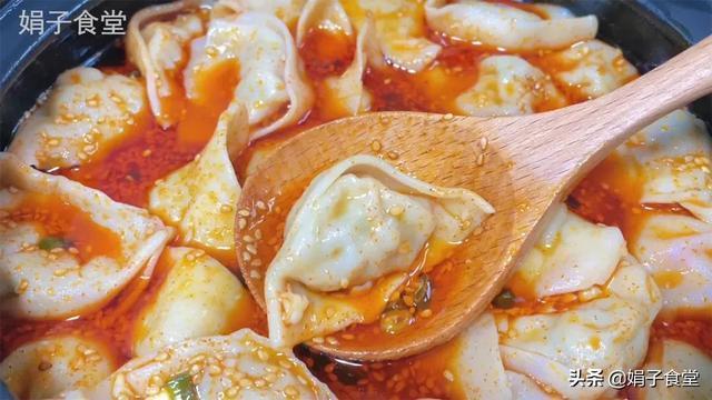 猪肉饺子好吃有窍门，调馅多加这一步，比饺子馆的好吃，又鲜又香