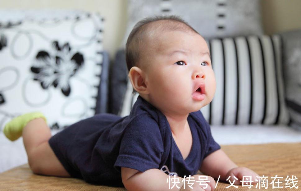 发育迟缓|你家6个月的宝宝,4个动作达标没?如果做不到当心“发育迟缓”