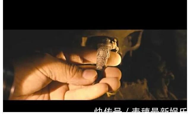 曹阿瞒!人点烛,鬼吹灯,鸡鸣不摸金。到底什么意思?有无科学依据