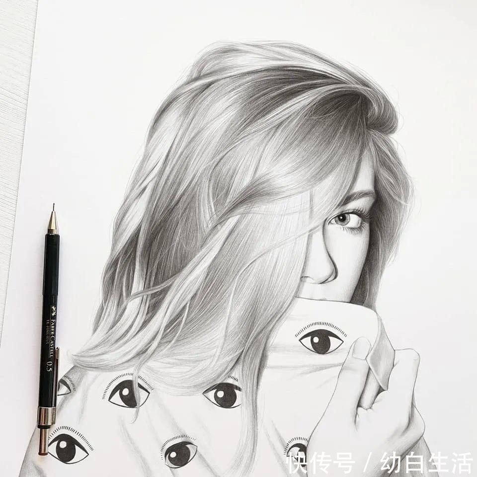 手绘$总被怼素描画得像头盔,瞧她用自动铅笔画,笔笔都是功力,厉害了!