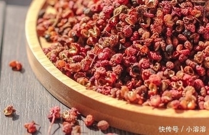 不管炖肉还是炖骨头,万万不可放“此物”,难怪肉有臭味、汤难喝