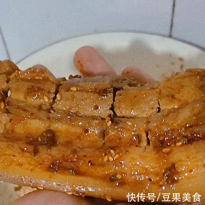 这道脆皮五花肉连续吃了3碗，全家人都一致好评