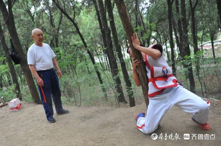 隐于山林间！马鞍山上的济南摔跤场|拾光| 马连
