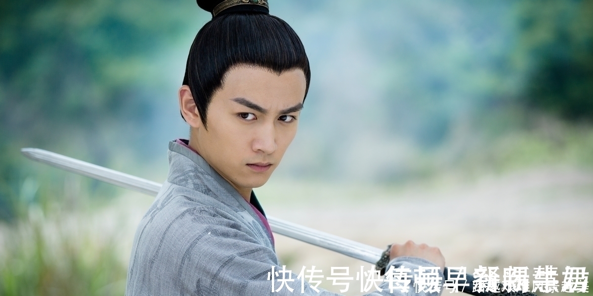 降龙十八掌$此人是郭靖真正的传人,练成三种绝顶武功,阳顶天都不是他的对手