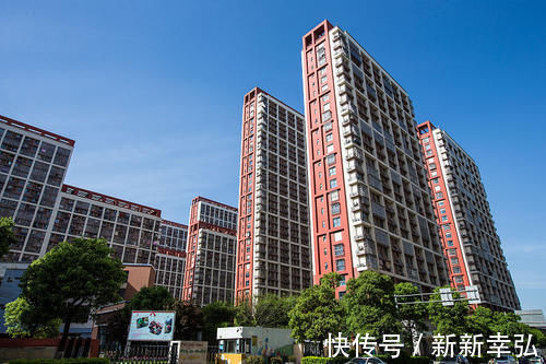 西户|同一栋楼，为何中户卖光了，边户却没多少人买？内行指出3点原因