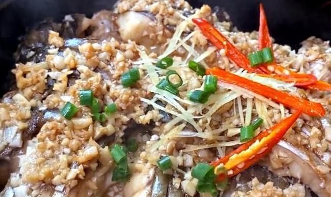 花蛤|夏天遇到这鱼从不还价，一买就是2条，做给孩子吃补钙健脑无乱刺