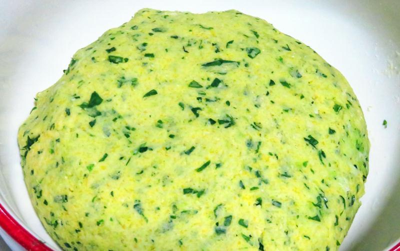 70岁婆婆做的这面食,全家人都爱吃,粗粮加菜叶,美味又营养