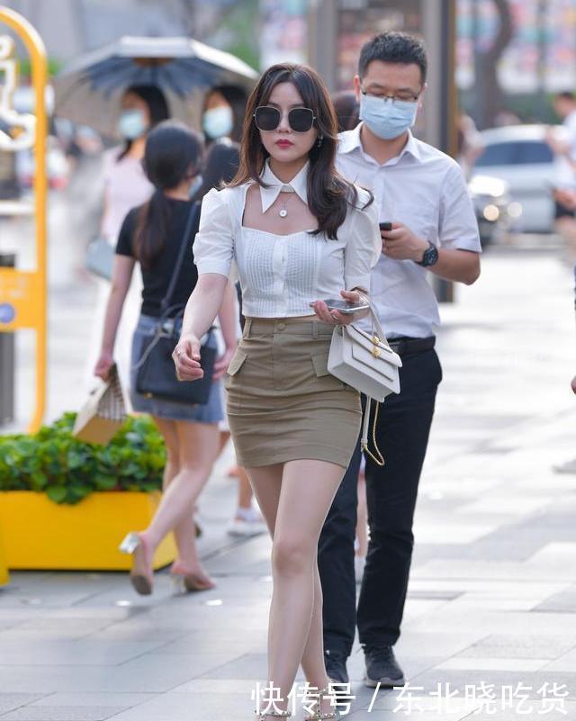 纯白色|时尚：想时尚高雅，试一试泡泡袖和短裙，演绎出美丽