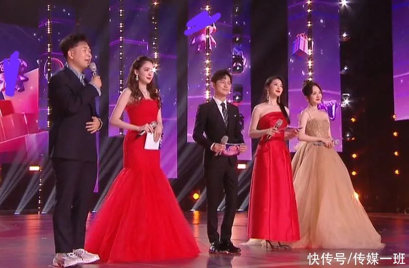 灾难|新潮好物夜晚会再现打光灾难,THE9妆容奇怪,黄明昊脸色暗淡