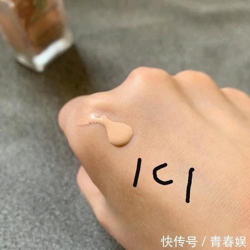 粉底|兰蔻持妆粉底VS雅诗兰黛DW买哪个?对比以下几点,选对不踩雷