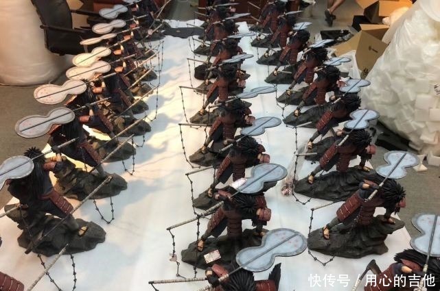 漫迷|火影宇智波斑的手办,超30个斑爷摆在一起,气场过于舒适