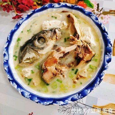 下饭神器腊鱼头豆腐汤，拌饭还能吃三碗