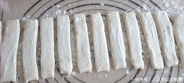 豆浆|炸油条，学会这关键一步，炸出的油条蓬松感十足，你还不试一下！