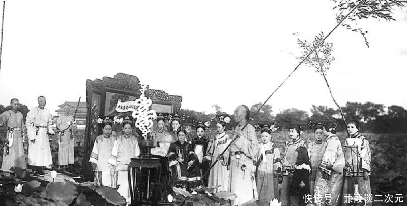 后宫|清朝后宫真实老照片:图一选秀不失望,图五出游很气派!