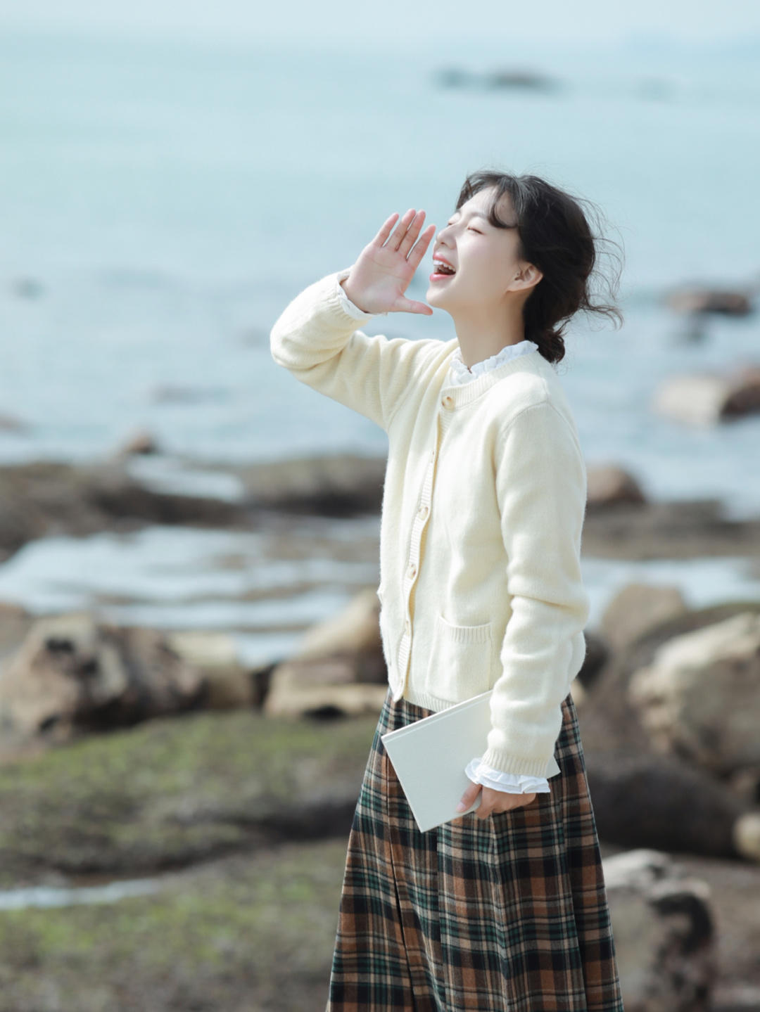 个子|小个子女孩快冲!今冬穿一条格纹裙就够了,养眼减龄还耐看