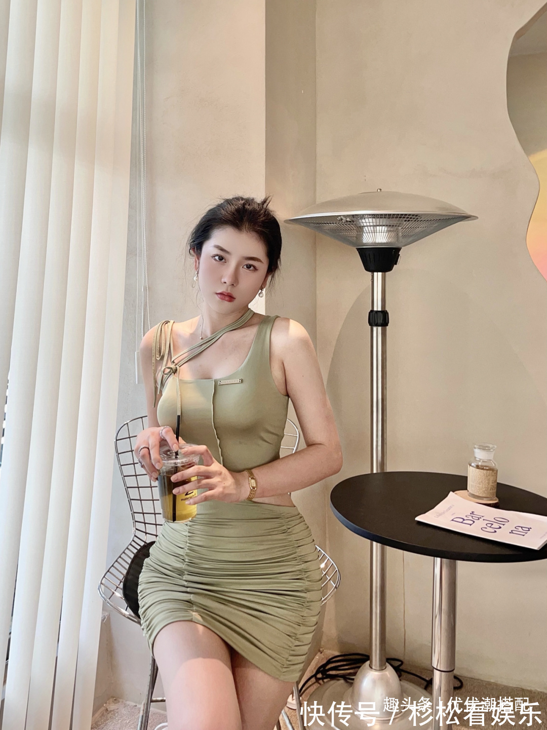 包臀裙|连衣裙要穿“镂空”的！流行元素选得对穿搭才会出彩，高级又时髦