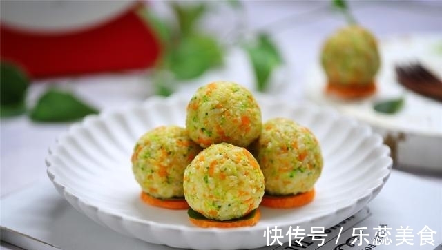 胡萝卜|剩米饭新吃法，如此做，孩子三天两头就想吃，连吃3个才过瘾！